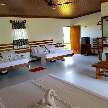 Eco Hotel Black & White - Anuradhapura Mihintale Esterno foto