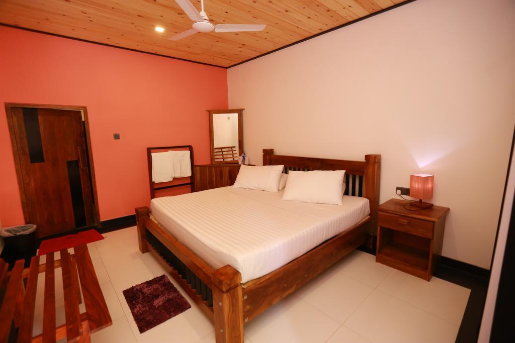 Eco Hotel Black & White - Anuradhapura Mihintale Esterno foto