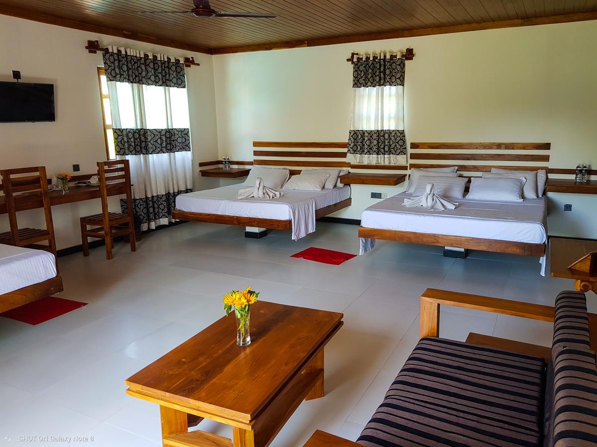 Eco Hotel Black & White - Anuradhapura Mihintale Esterno foto
